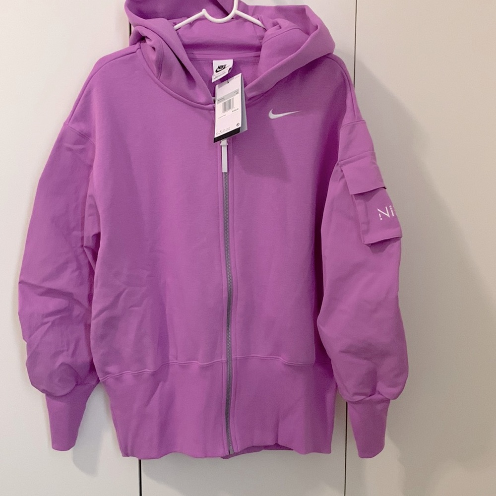 Nike women oversized fit NWT hoodie!